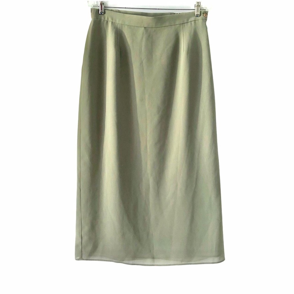 Green skirt